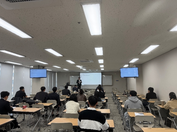 2025년 일반대학원 학위청구 논문심사 대표이미지